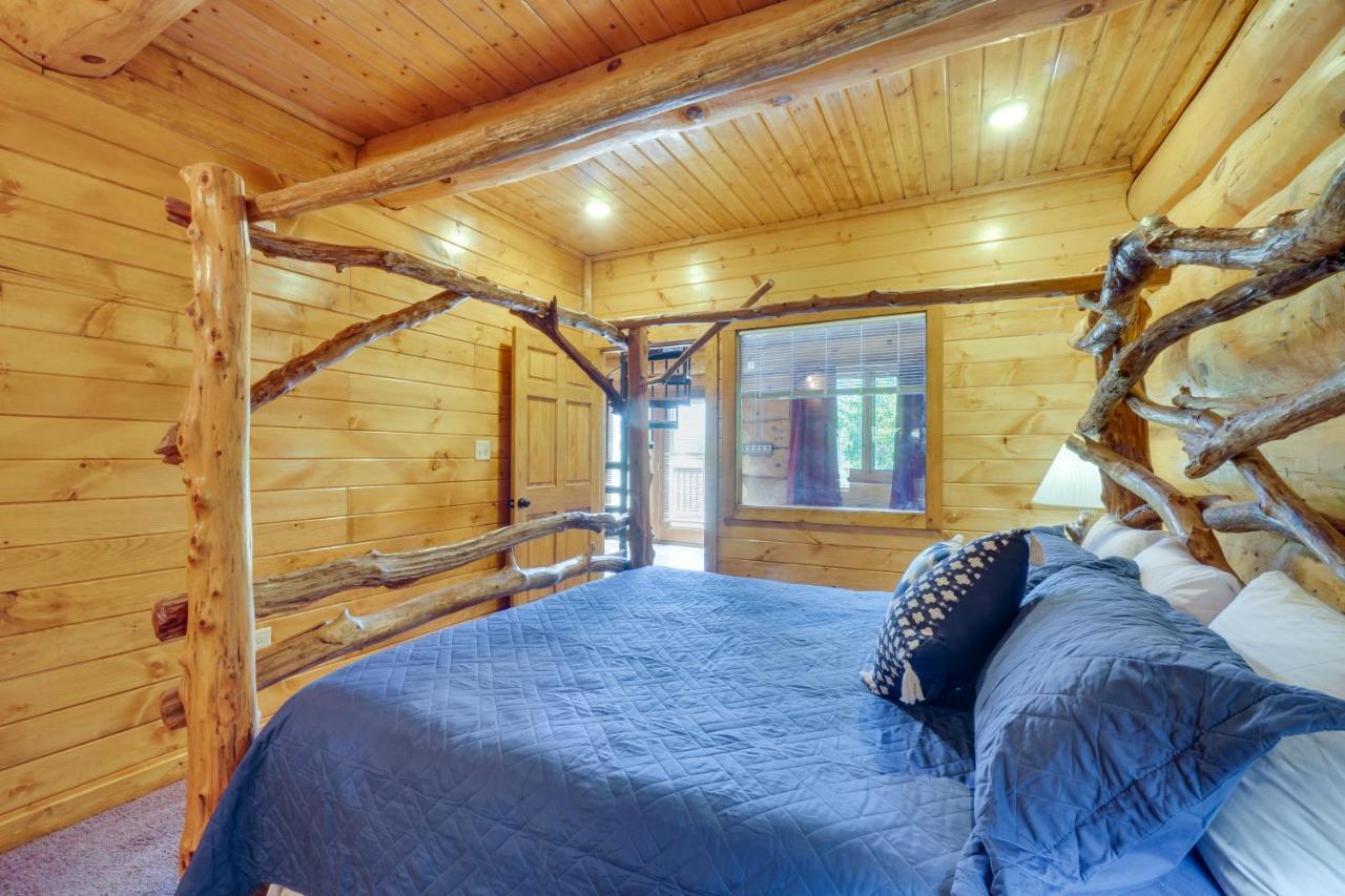 Idyllic Gatlinburg Cabin With Hot Tub And Balcony! Esterno foto