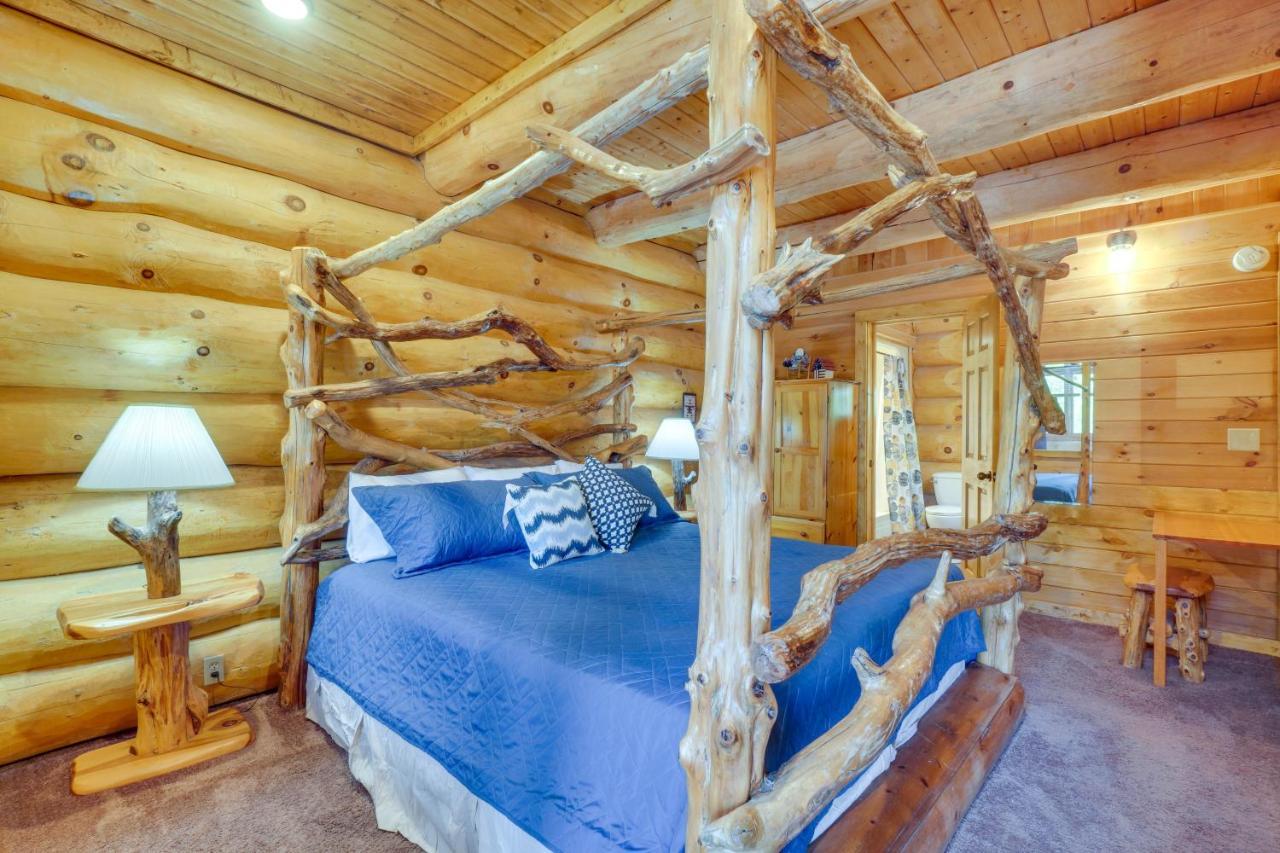 Idyllic Gatlinburg Cabin With Hot Tub And Balcony! Esterno foto