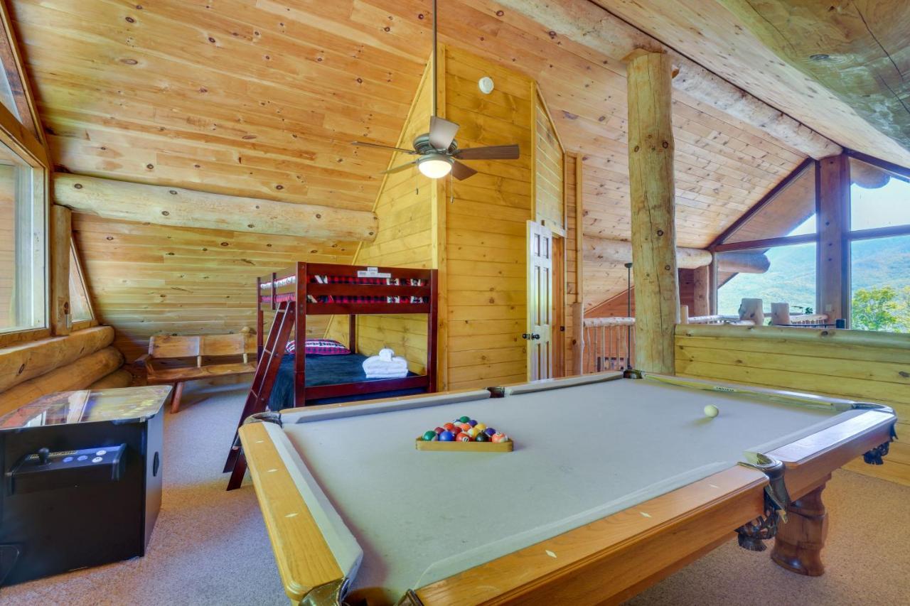 Idyllic Gatlinburg Cabin With Hot Tub And Balcony! Esterno foto
